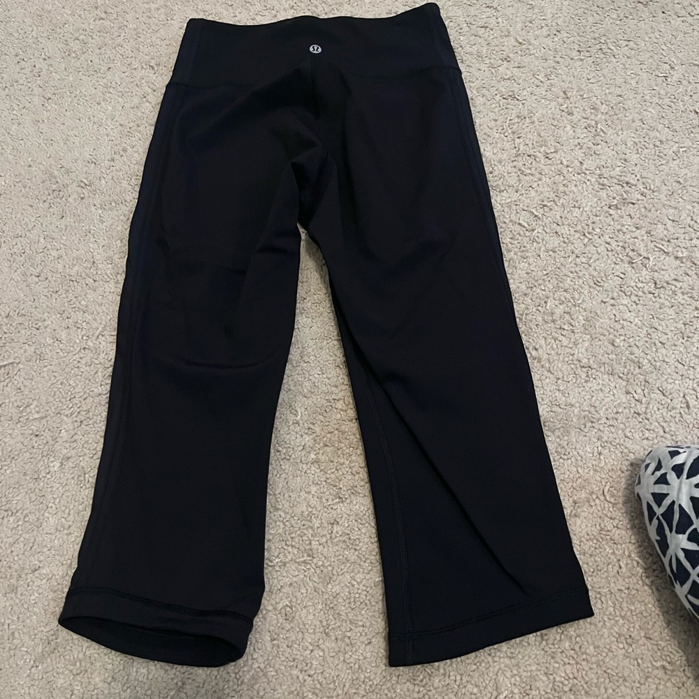 Mid length lululemon leggings